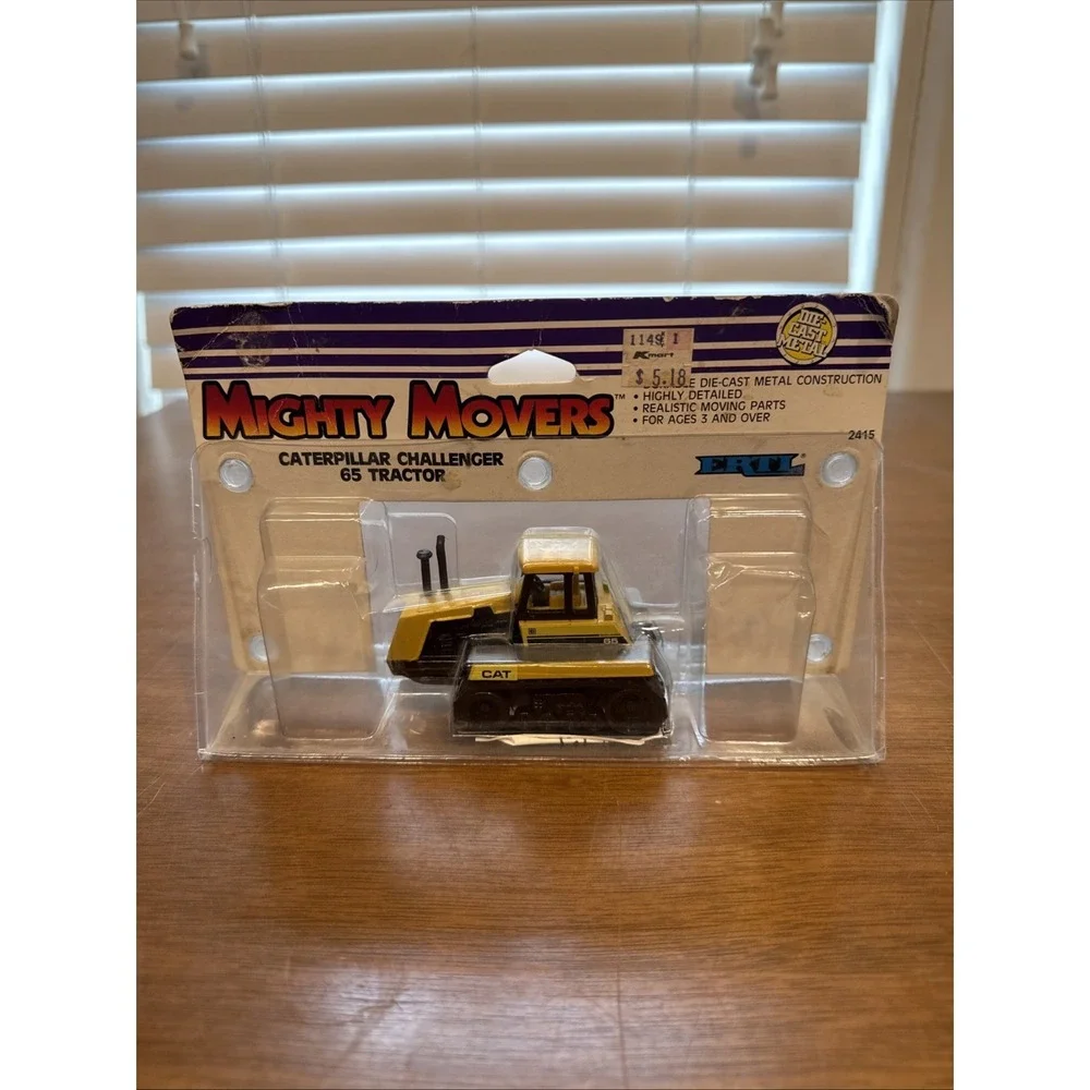 ERTL #2415 Mighty Movers Caterpillar Challenger 65 Tractor 1/64 Scale Diecast